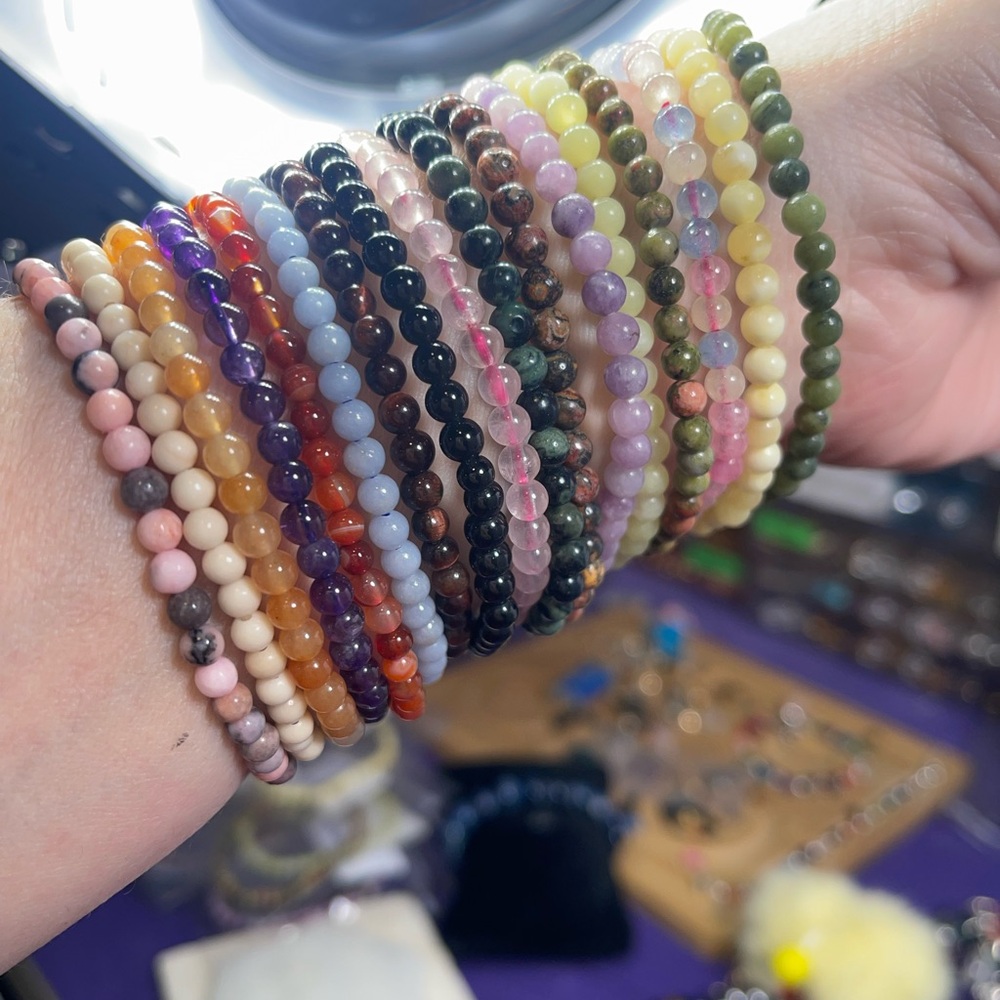 Hi! Beadlicious here! Selling my
Handmade jewelry & favorite red carpet wears !